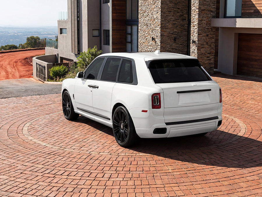 Rolls-Royce Cullinan wrapped in Hexis Gloss HX20000 Lapland White vinyl wrap HX20002B detail