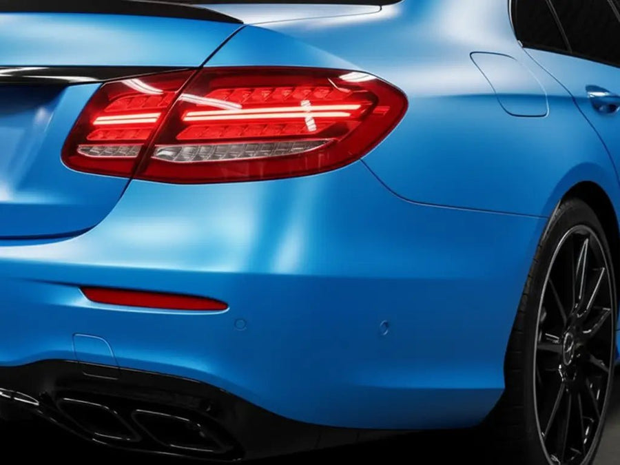 DIY Mercedes-Benz E-Class wrapped in Satin HX20000 Ara Blue restyling film HX20219S detail