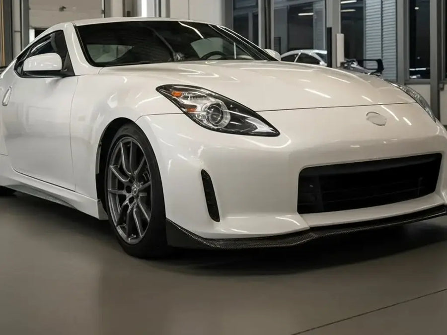 Nissan 370Z wrapped in Gloss HX20000 Ice White vinyl wrap HX20500B