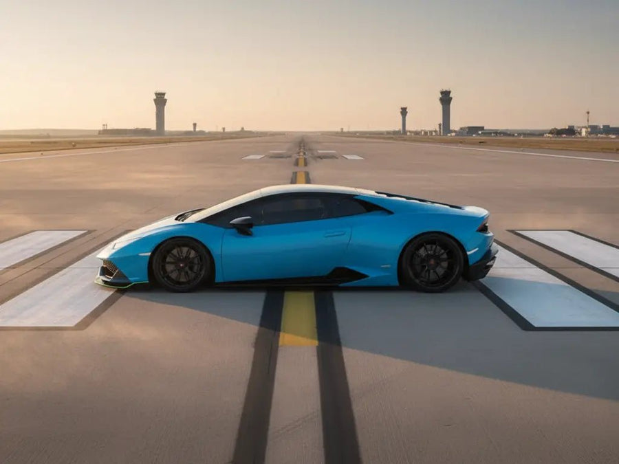 Lamborghini Huracán wrapped in Hexis Gloss HX20000 Grand Prix Blue car wrap film HX20525B