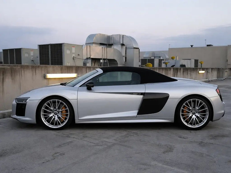 Audi R8 Spyder wrapped in Gloss HX20000 Silver restyling film HX20877B