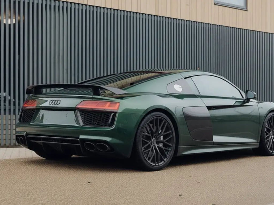 Audi R8 wrapped in Gloss HX20000 Sherwood Green restyling film HX20V14B