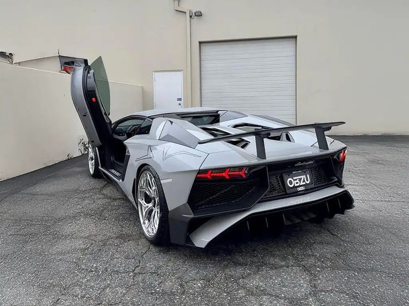 Lamborghini Aventador wrapped in Super Gloss Chalk Grey vinyl wrap