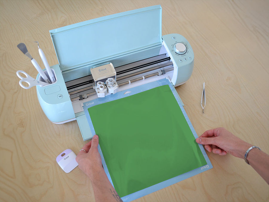 Avery SC950 Grow Green Opaque Cricut Compatible Vinyl