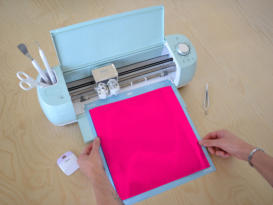 Avery SF100 Magenta Fluorescent Cricut Compatible Vinyl