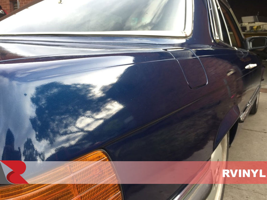 Avery Gloss Indigo Blue Supreme Wrapping Film on a Mercedes