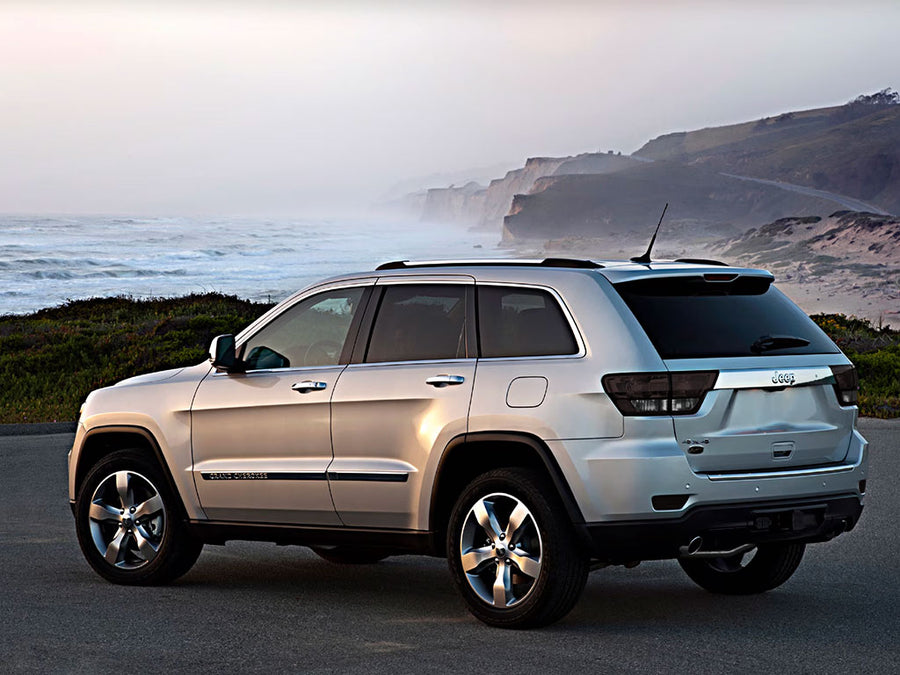 grand cherokee Blackout Tail Light TInt~1~0