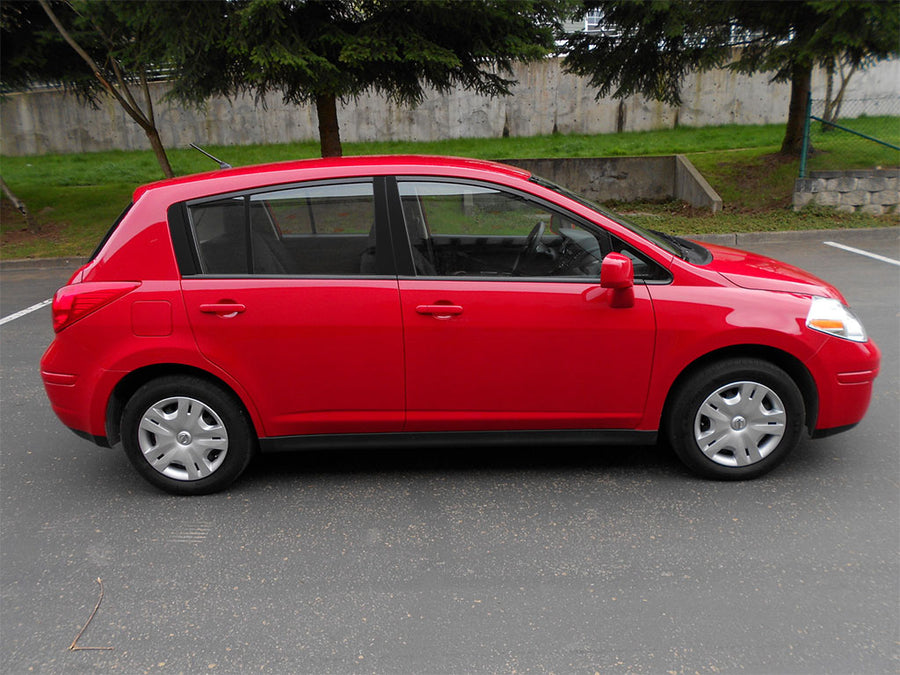 nissan versa 2007-2011 (hatchback) Piano Black Pillar Trim