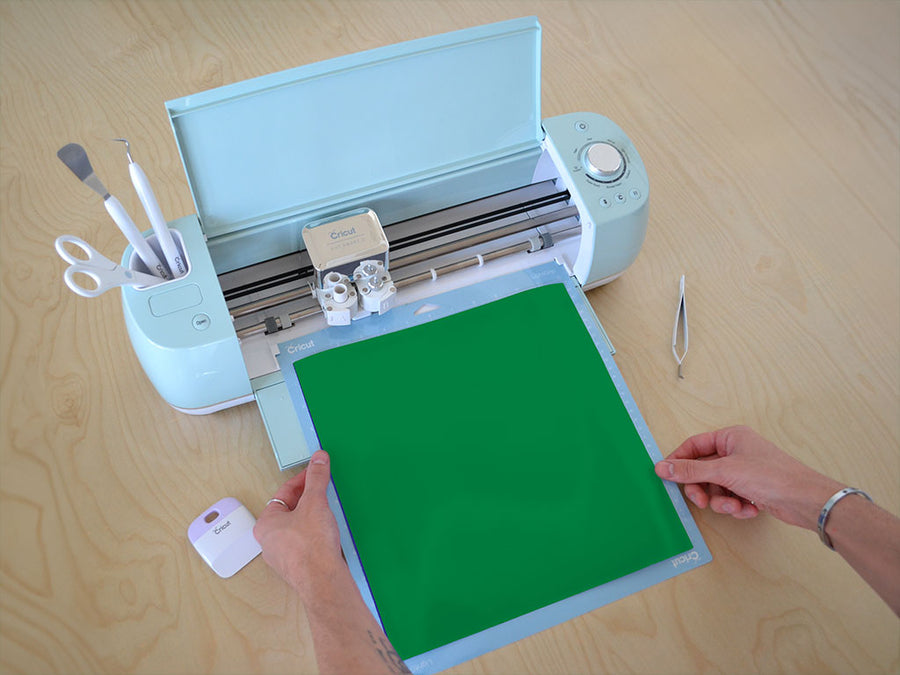 ORACAL 8800 Emerald Translucent Cricut Compatible Vinyl