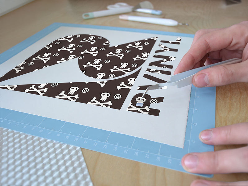 skull and crossbones pirate Easy Weed Craft Vinyl