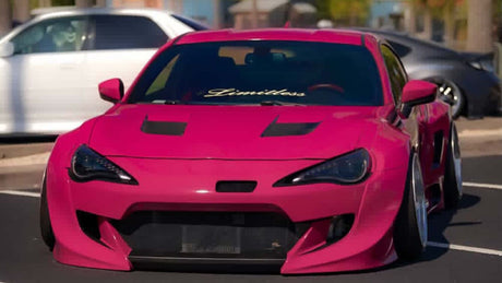 Riding Untethered: Panama City Beach’s Go-To for Colorful Auto Revamps