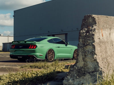 3M™ 2080 High Gloss Mantis Green Vinyl Wrap | HG36