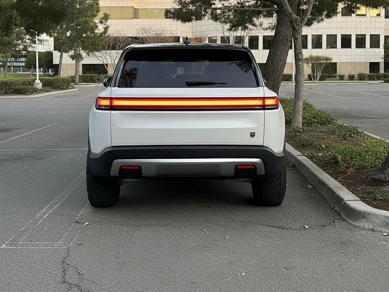 Rivian R1T wrapped in Matte HX20000 Lapland White car wrap film HX20002M
