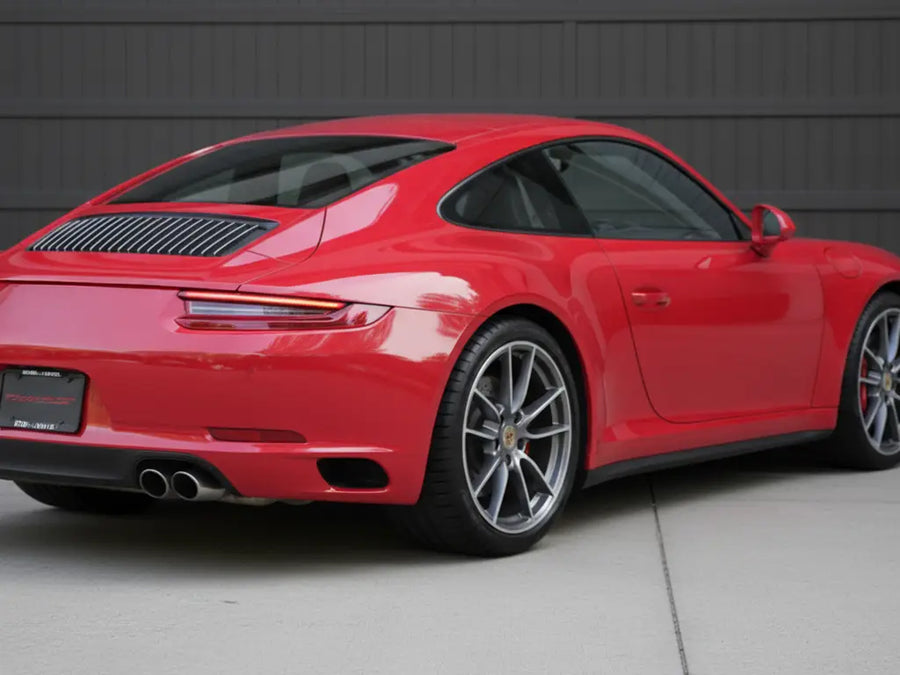 Porsche 911 wrapped in Gloss HX20000 Ruby Red wrap film HX20186B
