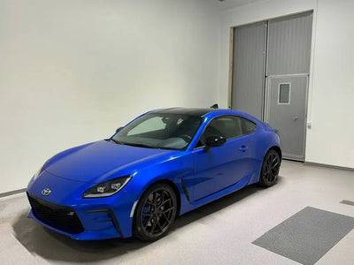 DIY Toyota GR86 wrapped in Gloss HX20000 Pacific Blue restyling film HX20280B