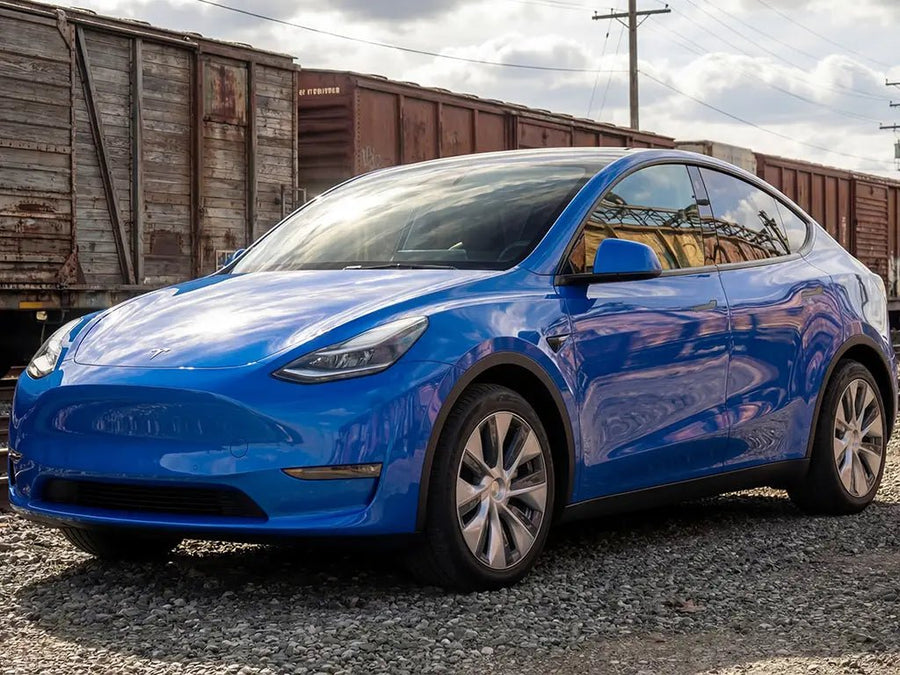 DIY Tesla Y wrapped in Gloss HX20000 Intense Blue restyling film HX20293B