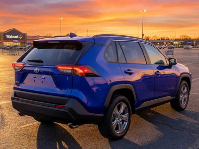 DIY Toyota RAV4 wrapped in Gloss HX20000 Sapphire Blue restyling film HX20300B