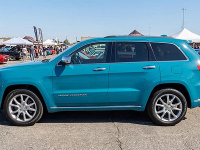 Jeep Grand Cherokee wrapped in Gloss HX20000 Pigeon Blue automotive vinyl film HX20315B