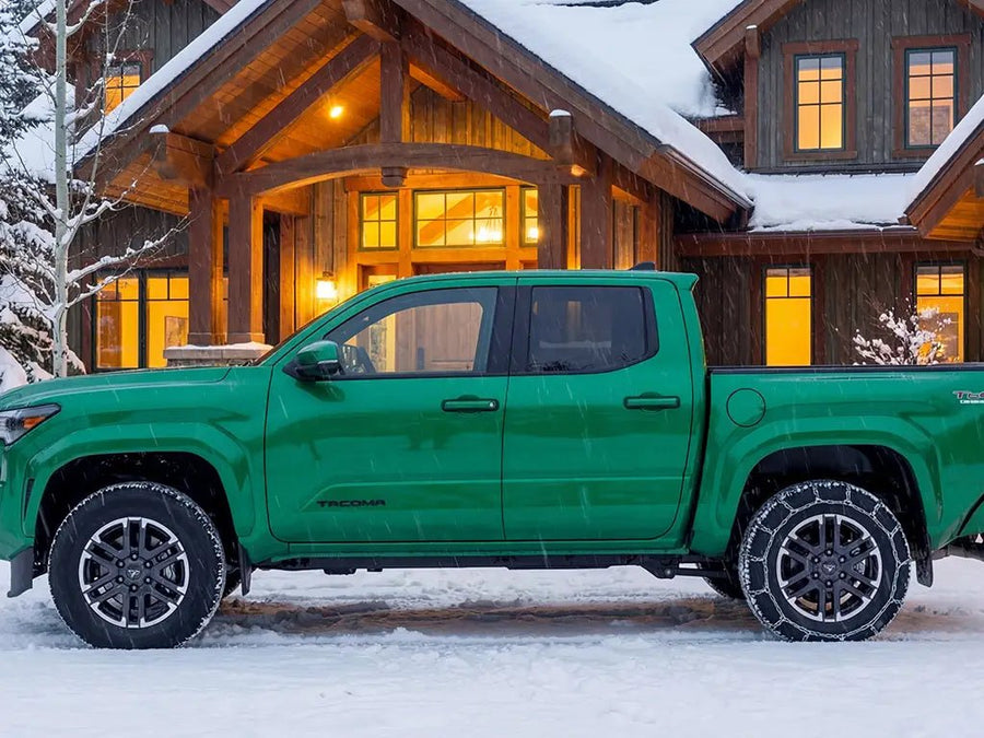 Toyota Tacoma wrapped in Hexis Gloss HX20000 Emerald Green wrap film HX20348B detail