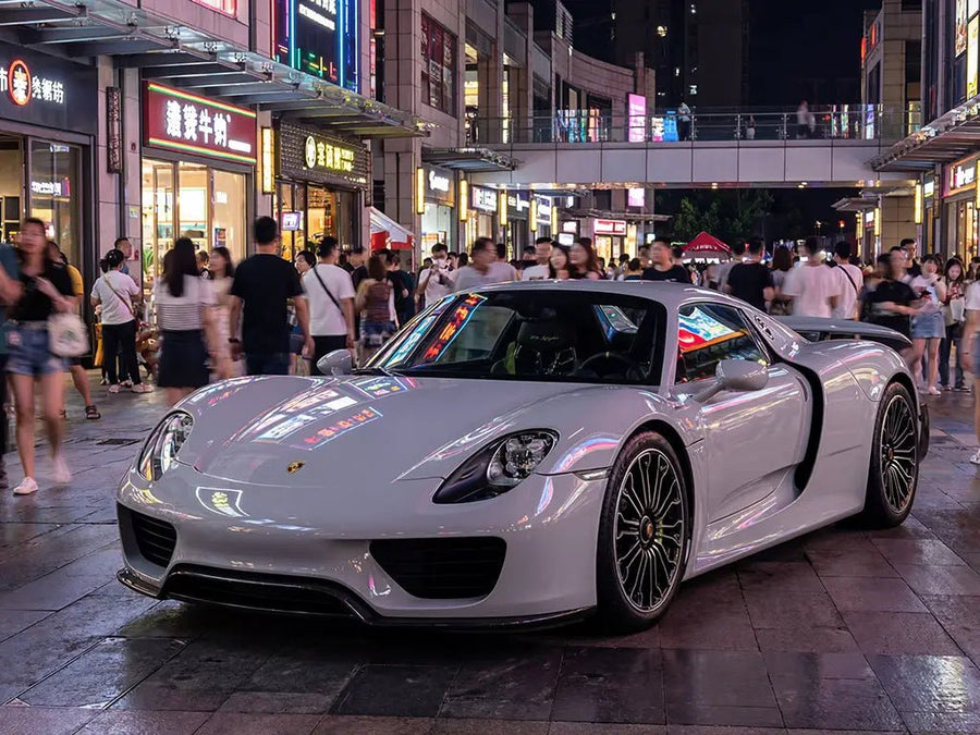 Porsche 918 Spyder wrapped in Gloss HX20000 Cloud Grey wrap film HX20428B