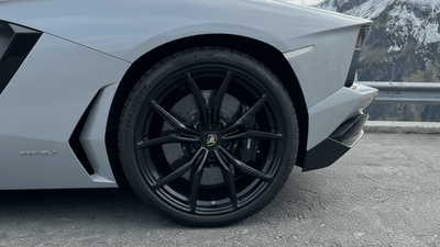 Lamborghini Aventador wrapped in Hexis Gloss HX20000 Pearl Grey restyling film HX20445B