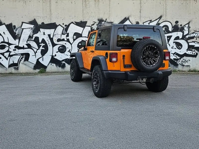DIY Jeep Wrangler wrapped in Gloss HX20000 Urban Orange restyling film HX20495B