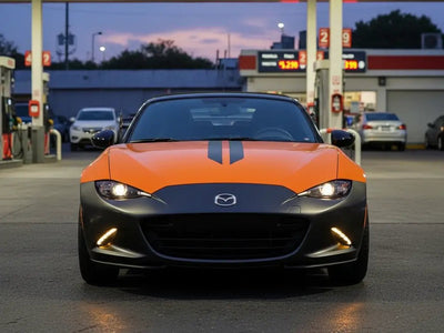 DIY Mazda MX-5 Miata wrapped in Gloss HX20000 Urban Orange restyling film HX20495B