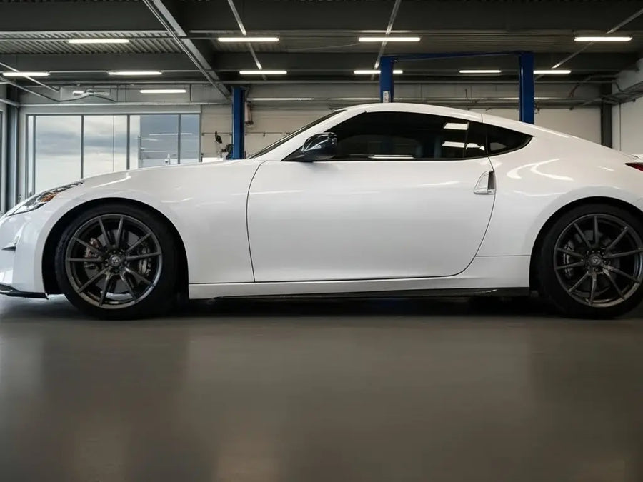 DIY Nissan 370Z wrapped in Gloss HX20000 Ice White vinyl wrap HX20500B