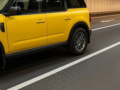 DIY Ford Bronco wrapped in Matte HX20000 Yellow Florida car wrap film HX20548M detail