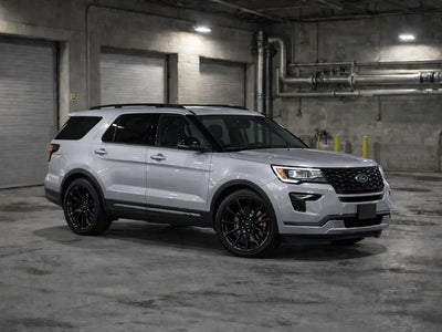 DIY Ford Explorer wrapped in Gloss HX20000 Silver car wrap film HX20877B detail