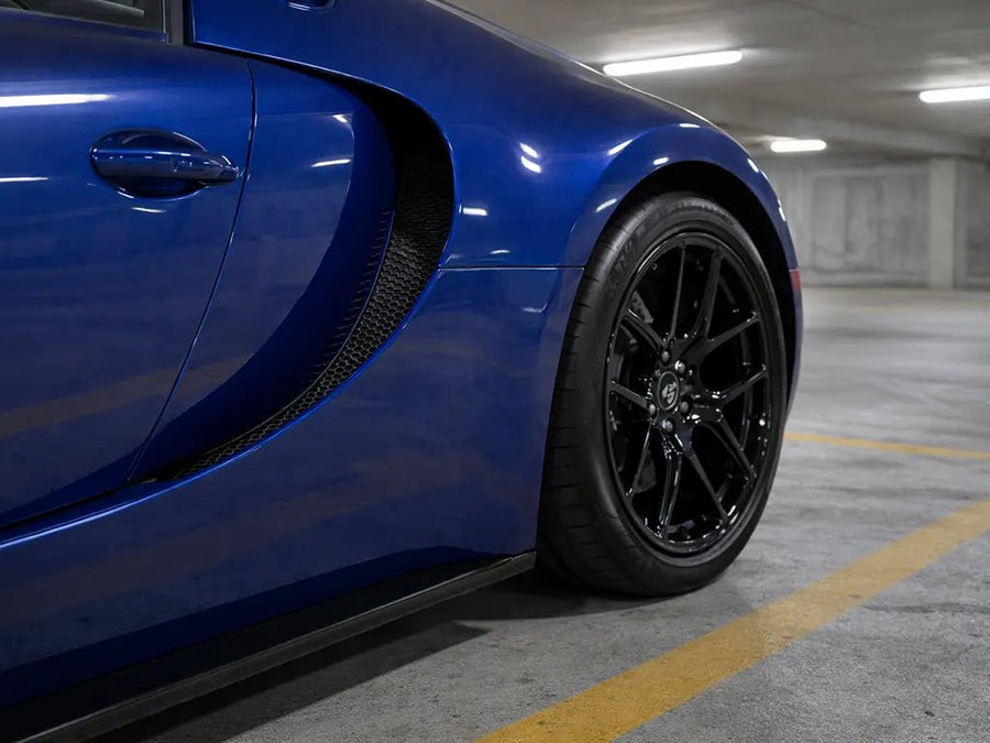 DIY Bugatti Veyron wrapped in Gloss HX20000 Metallic Night Blue restyling film HX20905B
