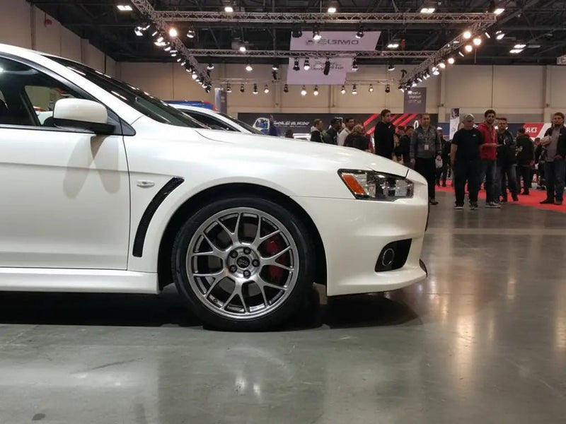 DIY Mitsubishi Lancer Evolution wrapped in Satin HX20000 Nacre White vinyl wrap HX20BNCS