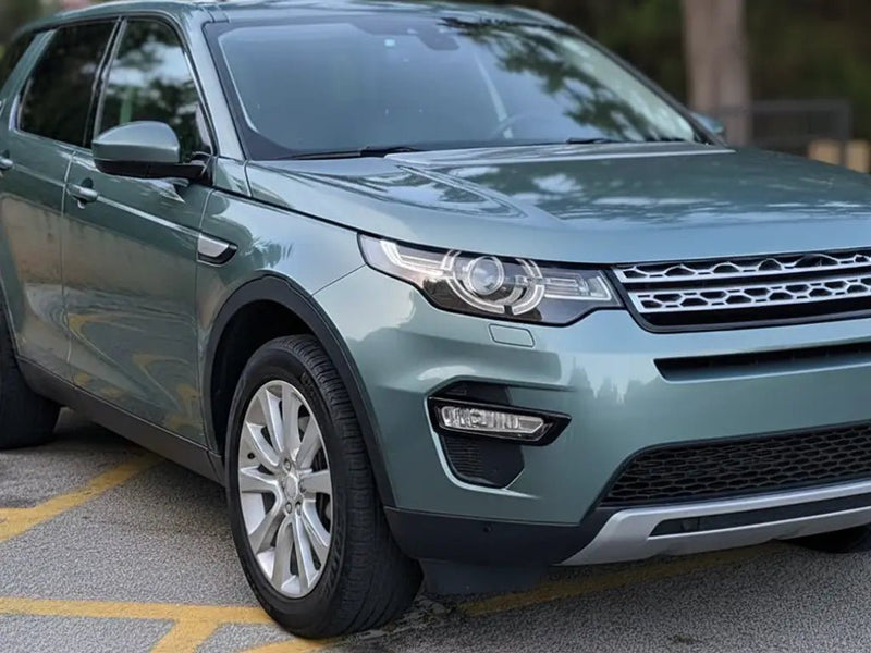 DIY Land Rover Discovery Sport wrapped in Gloss HX20000 Aston Grey restyling film HX20G07B