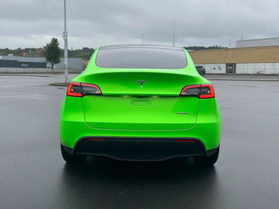 DIY Tesla 3 wrapped in Gloss HX20000 Drosera Green restyling film HX20V16B