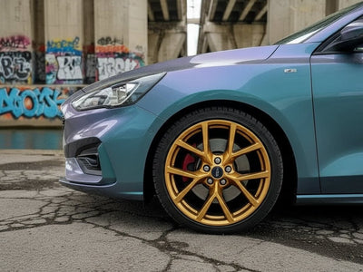 Ford Focus wrapped in Hexis Gloss HX30000 Chameleon Gray restyling film HX30G446B
