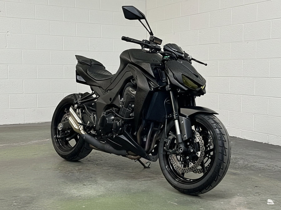 vinyl wrap detail of Hexis None HX30000 Black Honeycomb automotive vinyl film HX30CAF89S