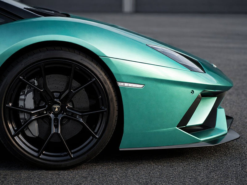 DIY Lamborghini Aventador wrapped in Satin HX30000 Super Chrome Turquoise restyling film HX30SCH09S