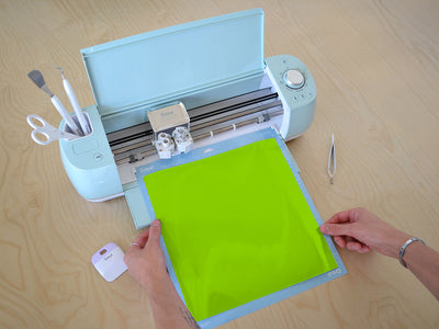 Avery SC950 Pantone 375 C Opaque Cricut Compatible Vinyl