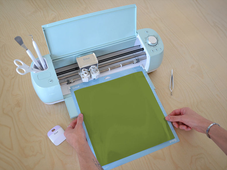 Avery SC950 Olive Green Opaque Cricut Compatible Vinyl