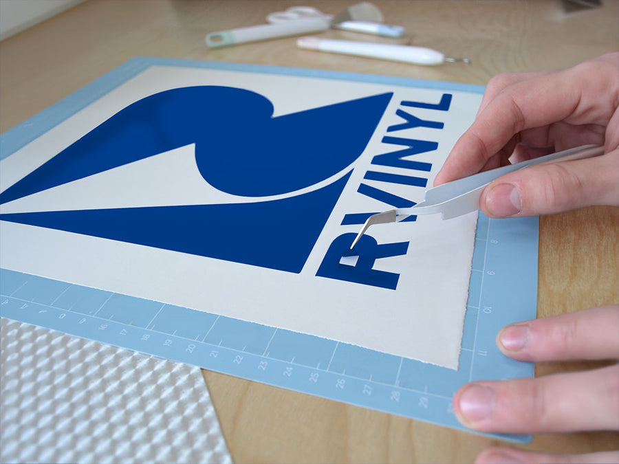 Avery UC900 Cobalt Blue Translucent Easy Weed Craft Vinyl
