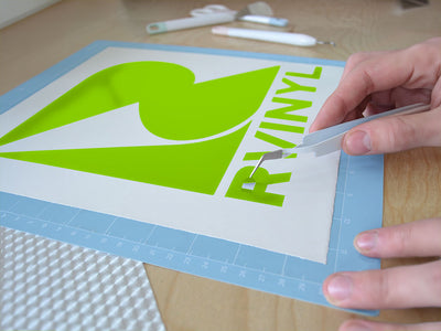 Avery UC900 Pantone 375 C Translucent Easy Weed Craft Vinyl