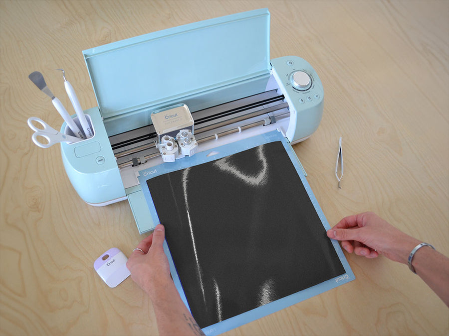 Avery V4000 Black Reflective Cricut Compatible Vinyl