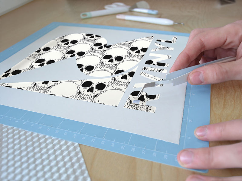 look away skull and bones Easy Weed Craft Vinyl