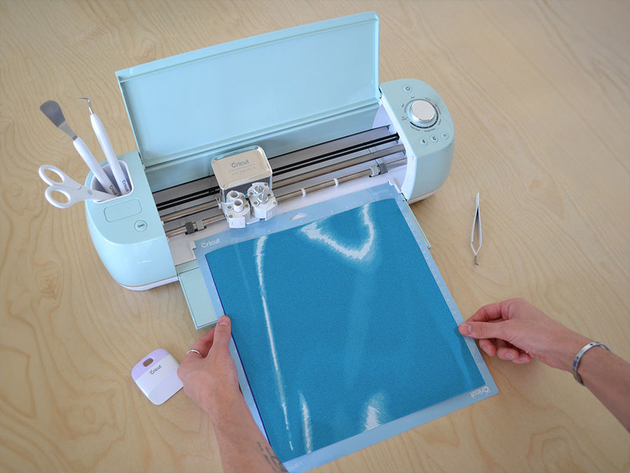 ORALITE 5600 Sky Blue Reflective Cricut Compatible Vinyl