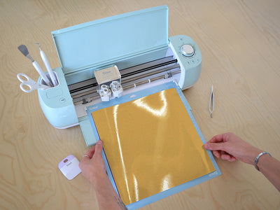 ORALITE 5600 Gold Reflective Cricut Compatible Vinyl