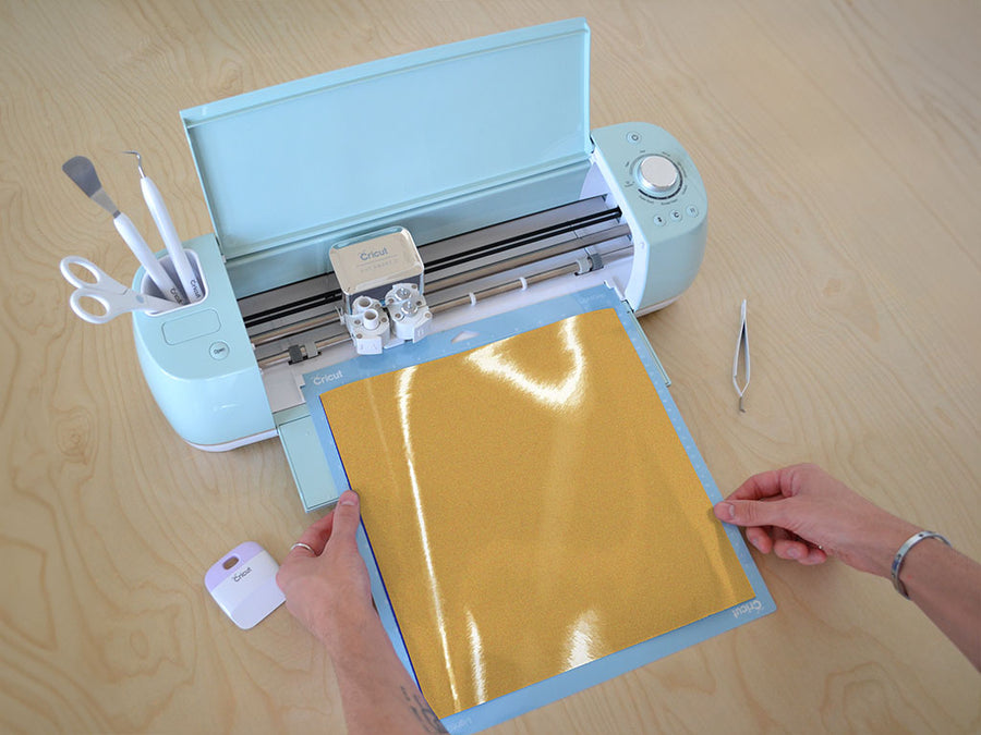 ORALITE 5600 Gold Reflective Cricut Compatible Vinyl