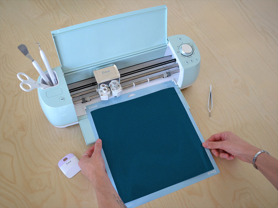 Oracal 951 Navy Metallic Cricut Compatible Vinyl