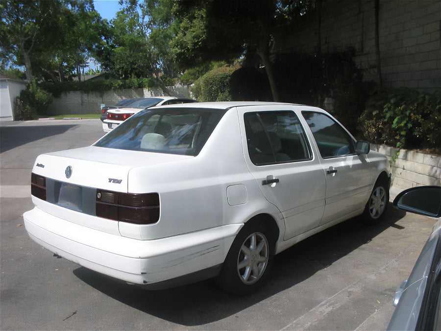 jetta (sedan) Blackout Tail Light TInt~1~0