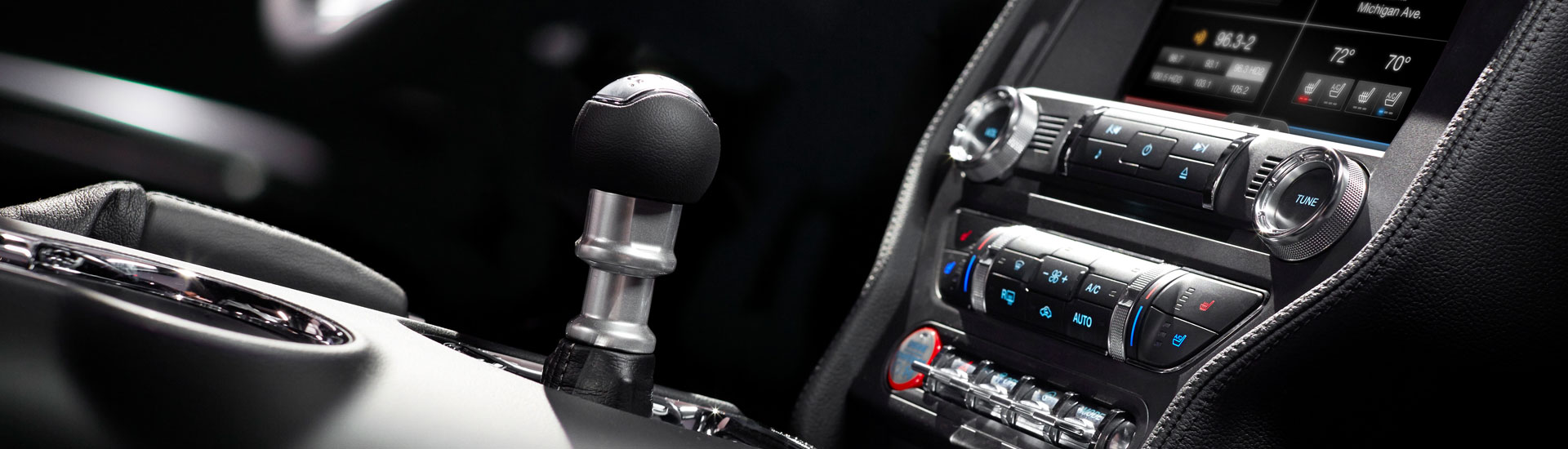 Aston Martin V8 Vantage Custom Dash Kits