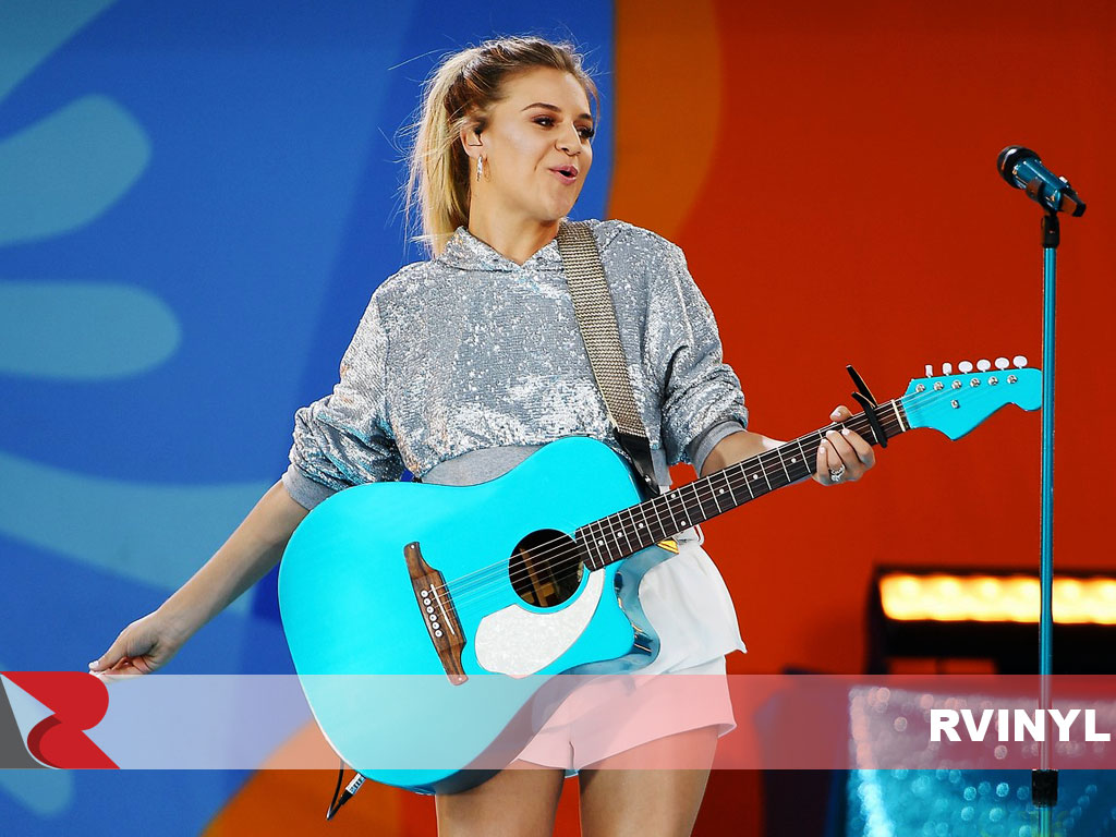 Kelsea Ballerini GMA Performance with 3M™ Gloss Atomic Teal Wrapped Guitar
